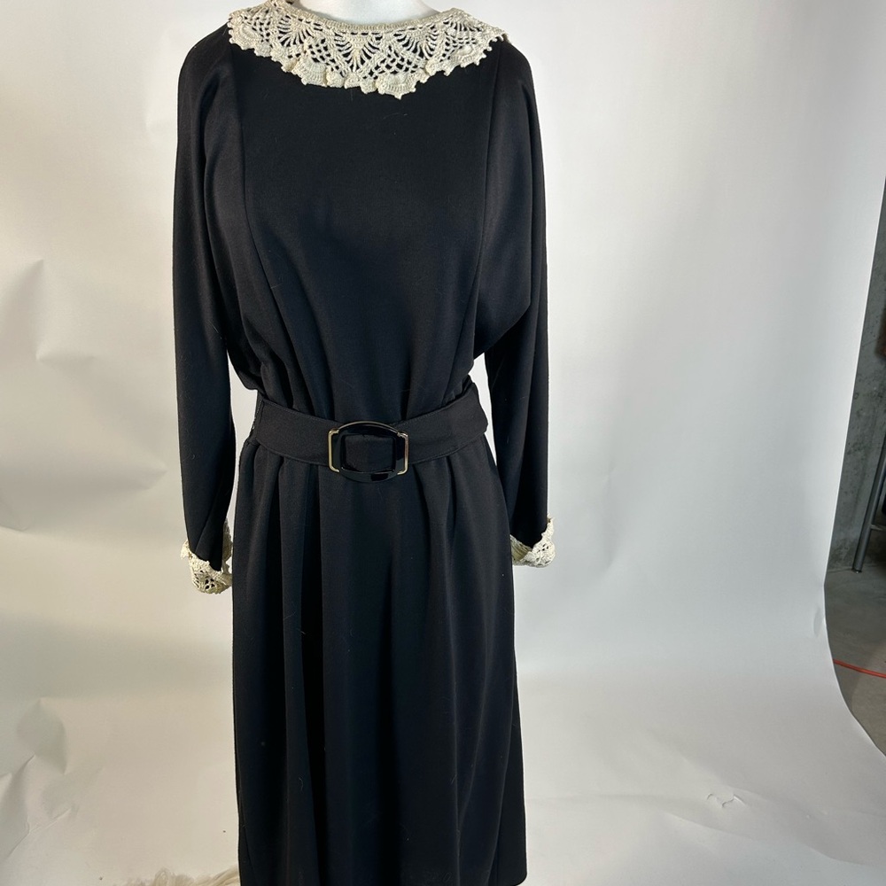 1980s Elegant Black Dress with Lace Details